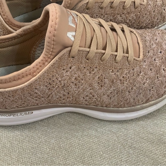 APL Rosegold/ Beige TechLoom Phantom Sneakers - Picture 8 of 9